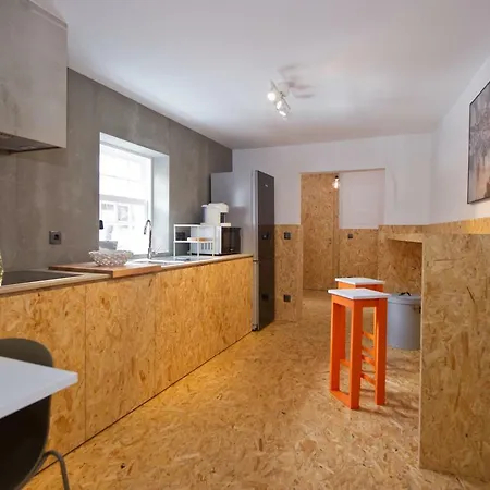 Downtown Apartment *